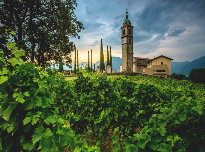 061_Schoene Aussichten Touristik_ST_3x2_Montagnola-Church-of-SantAbbondio_27690